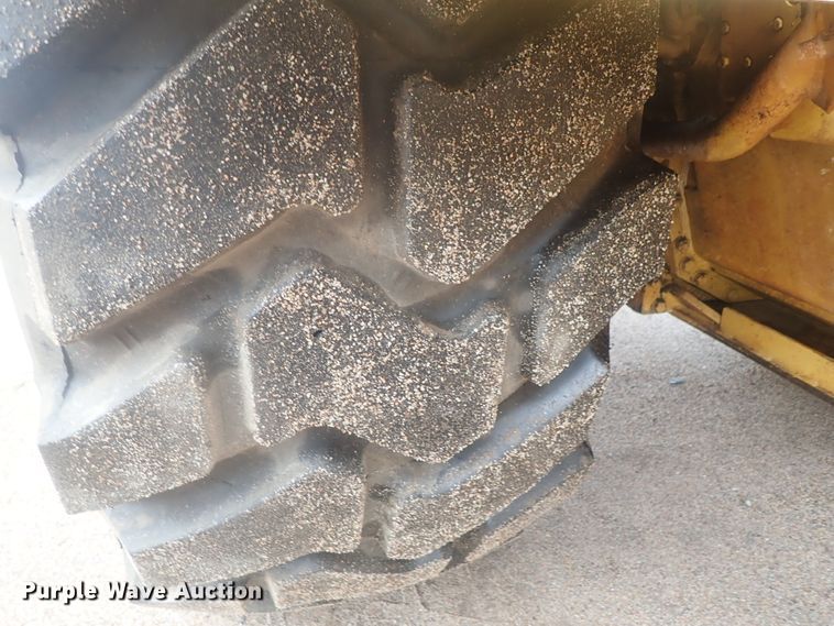 image for item DE0725 1998 Caterpillar 623F  elevating scraper