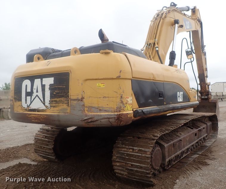 image for item DE0742 2007 Caterpillar 330D L  excavator