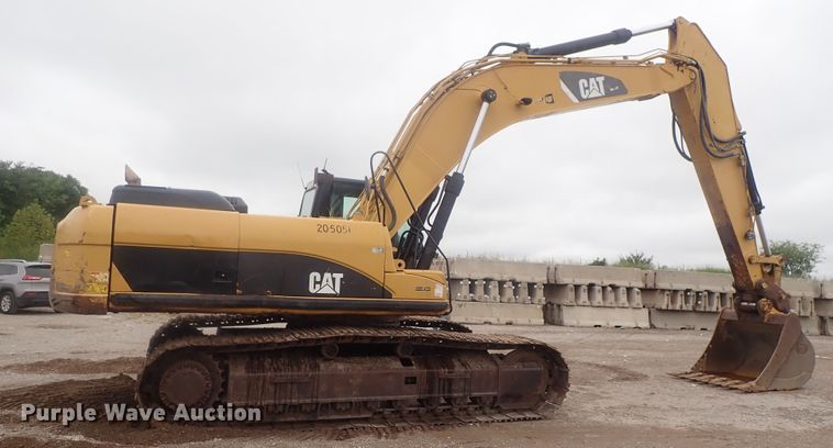 image for item DE0742 2007 Caterpillar 330D L  excavator
