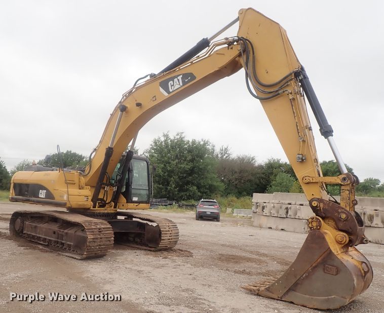 image for item DE0742 2007 Caterpillar 330D L  excavator