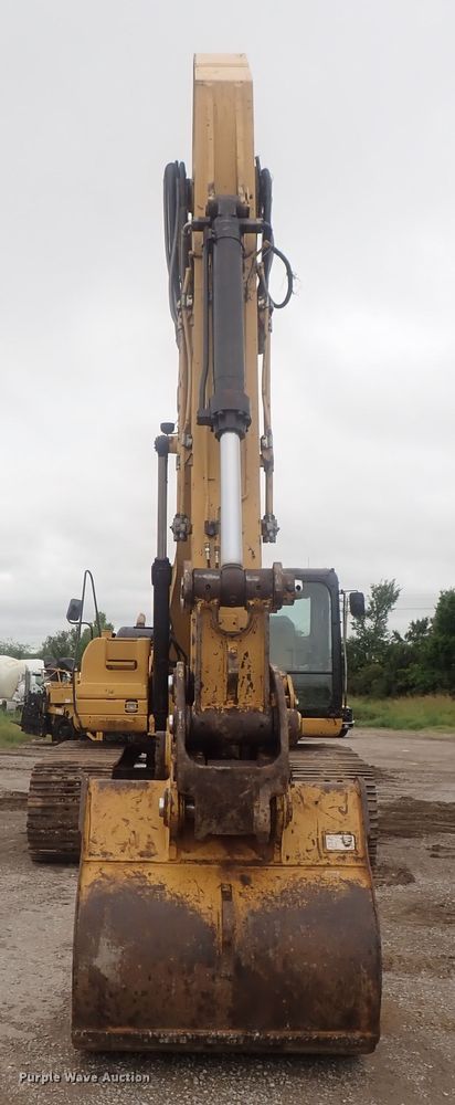 image for item DE0742 2007 Caterpillar 330D L  excavator