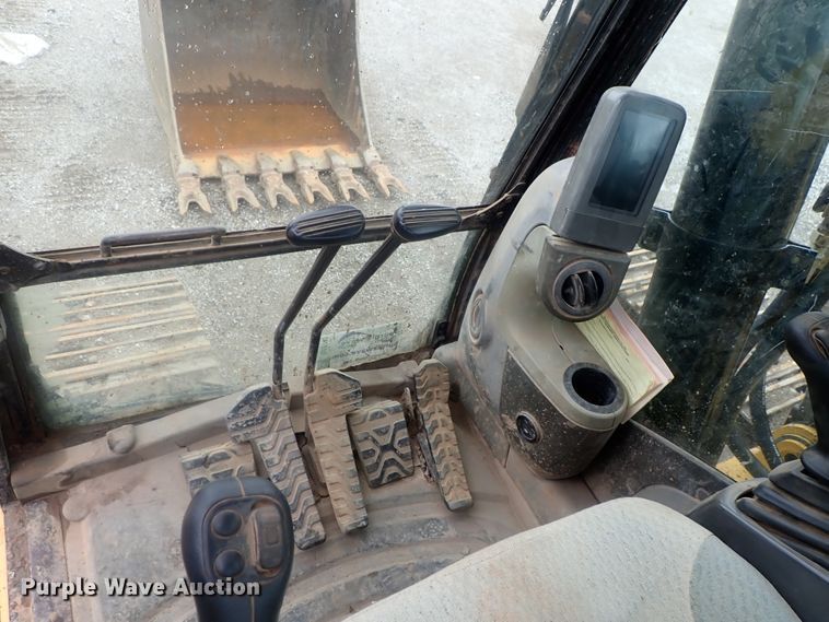 image for item DE0742 2007 Caterpillar 330D L  excavator
