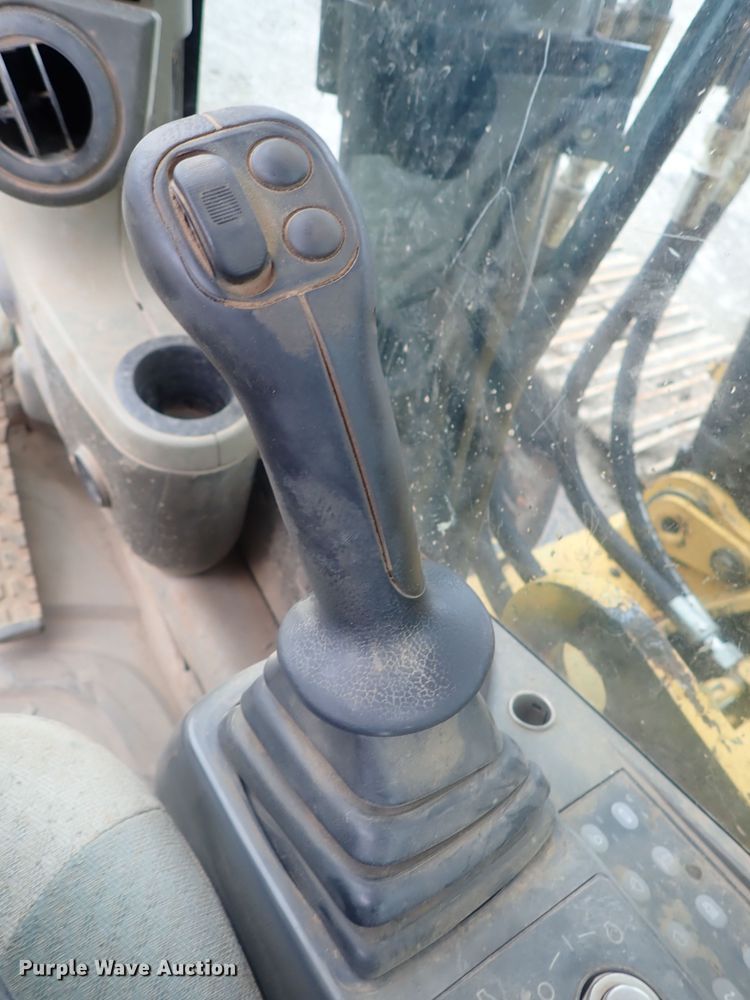 image for item DE0742 2007 Caterpillar 330D L  excavator