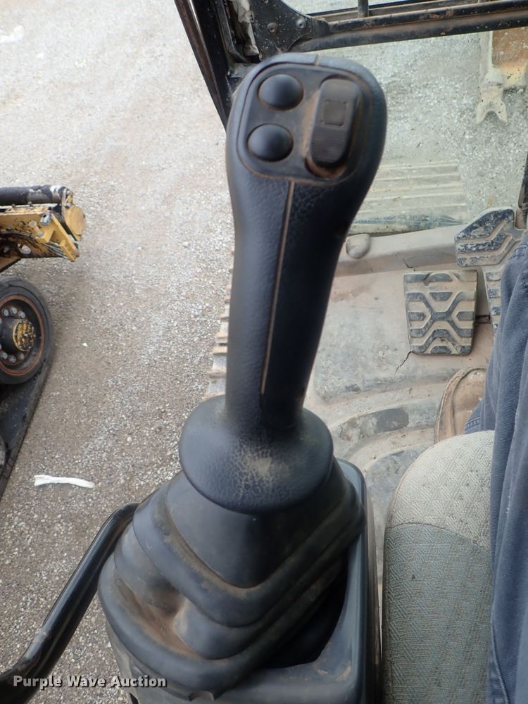 image for item DE0742 2007 Caterpillar 330D L  excavator