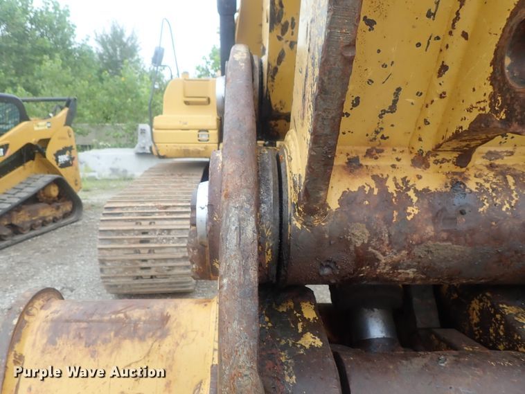 image for item DE0742 2007 Caterpillar 330D L  excavator