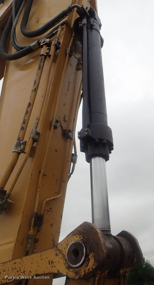 image for item DE0742 2007 Caterpillar 330D L  excavator