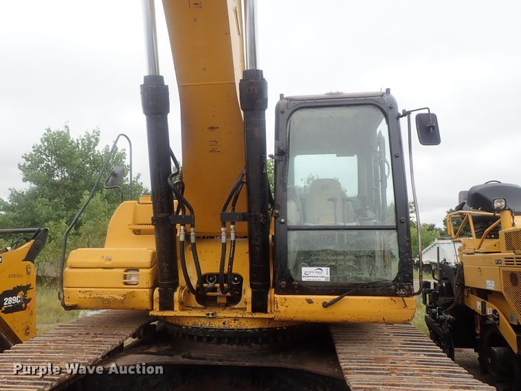 image for item DE0742 2007 Caterpillar 330D L  excavator