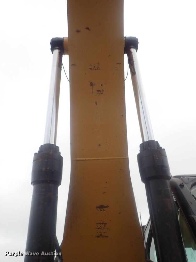 image for item DE0742 2007 Caterpillar 330D L  excavator