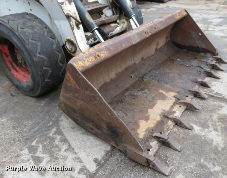 image for item DH1158 2007 Bobcat S250  skid steer loader