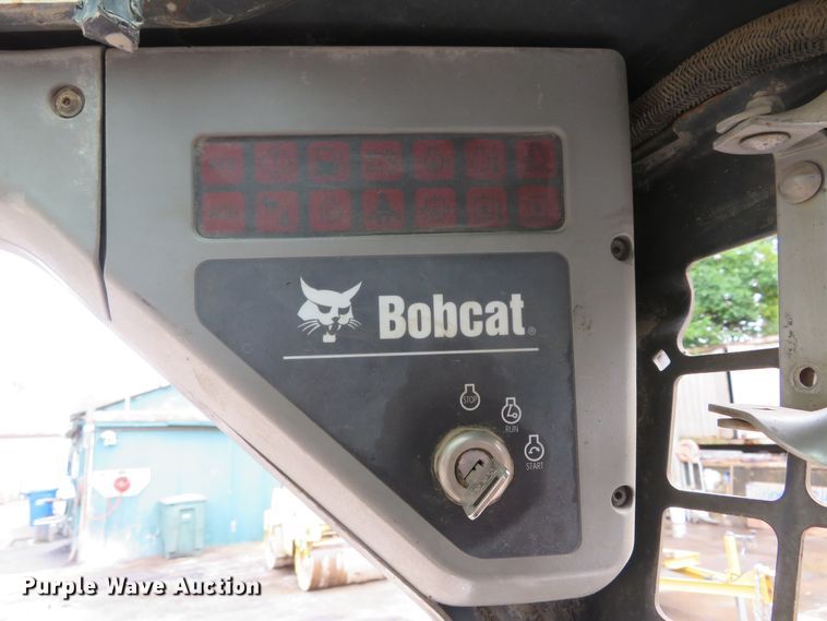 image for item DH1158 2007 Bobcat S250  skid steer loader