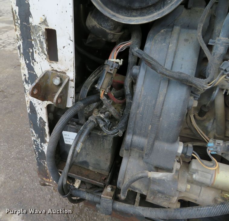 image for item DH1158 2007 Bobcat S250  skid steer loader