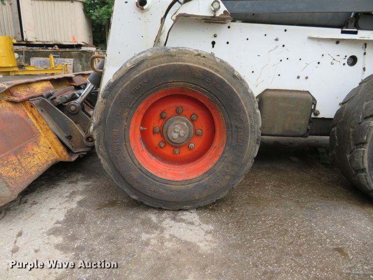 image for item DH1158 2007 Bobcat S250  skid steer loader