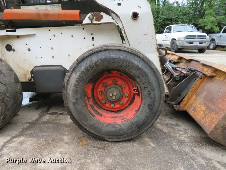 image for item DH1158 2007 Bobcat S250  skid steer loader