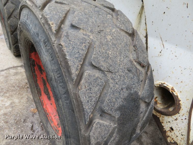 image for item DH1158 2007 Bobcat S250  skid steer loader