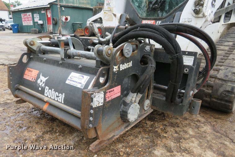 image for item DH1160 2011 Bobcat 40HYD skid steer cold planer