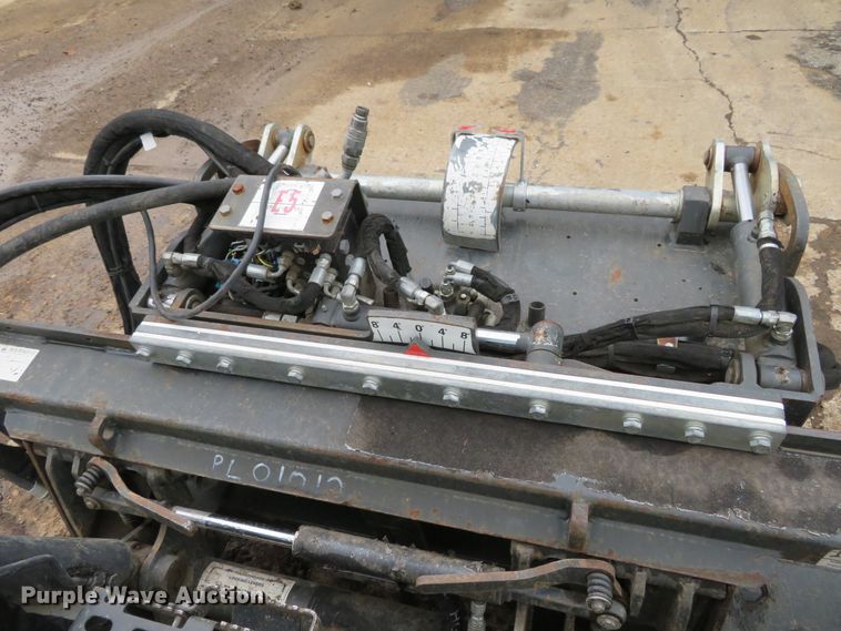 image for item DH1160 2011 Bobcat 40HYD skid steer cold planer