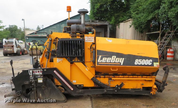 image for item DH1161 2016 LeeBoy 8500C  paver