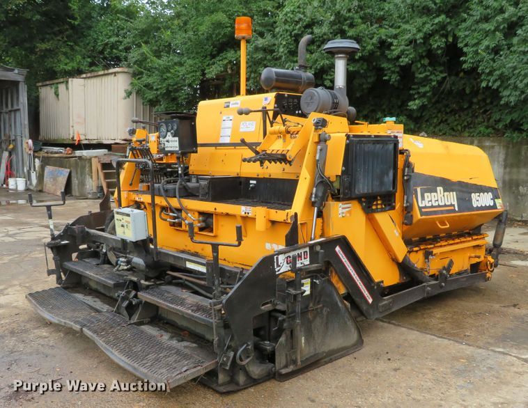 image for item DH1161 2016 LeeBoy 8500C  paver