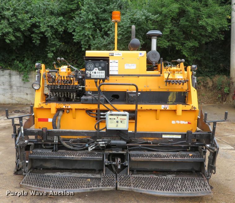 image for item DH1161 2016 LeeBoy 8500C  paver