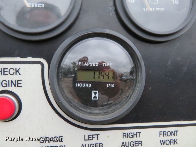 image for item DH1161 2016 LeeBoy 8500C  paver