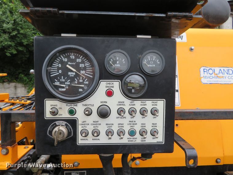 image for item DH1161 2016 LeeBoy 8500C  paver