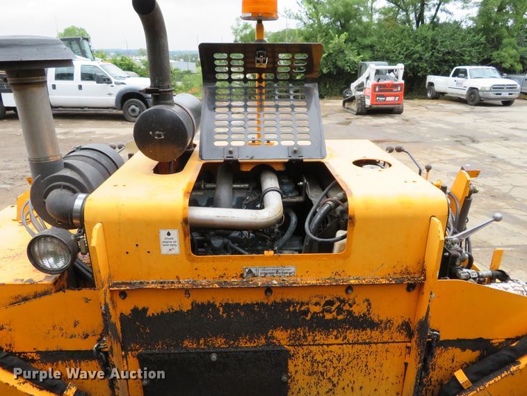 image for item DH1161 2016 LeeBoy 8500C  paver