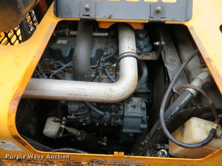 image for item DH1161 2016 LeeBoy 8500C  paver