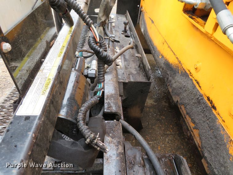 image for item DH1161 2016 LeeBoy 8500C  paver