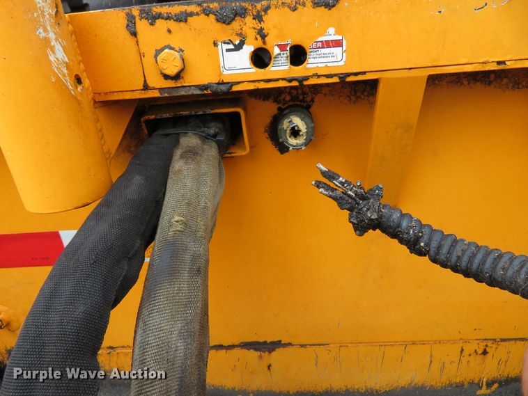 image for item DH1161 2016 LeeBoy 8500C  paver