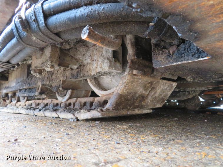 image for item DH1161 2016 LeeBoy 8500C  paver