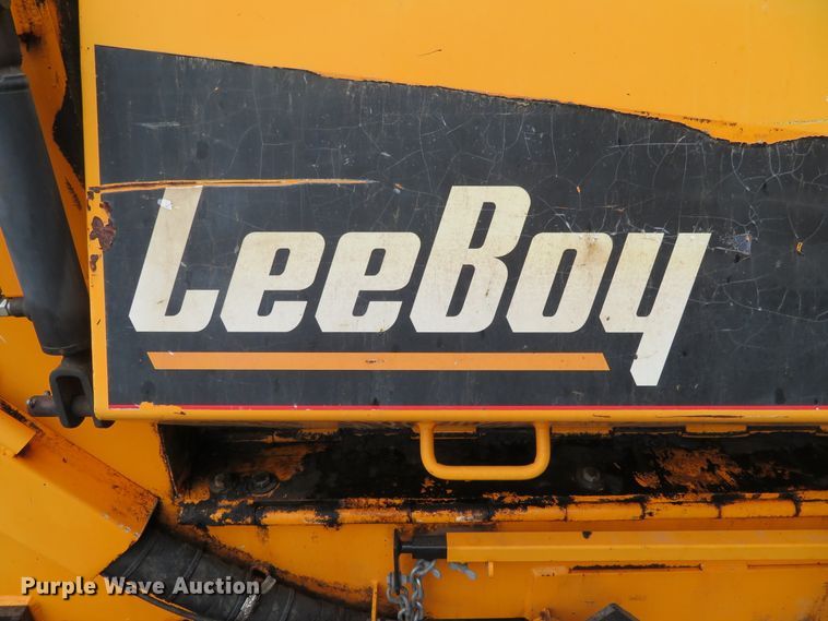 image for item DH1161 2016 LeeBoy 8500C  paver