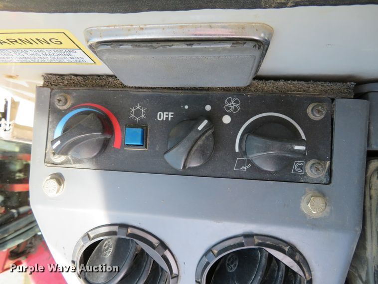 image for item DH1174 2008 Takeuchi TB138FR  mini excavator