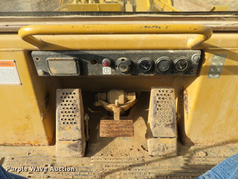 image for item DH1176 1997 Caterpillar 963B  trackloader