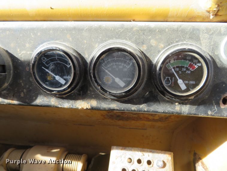 image for item DH1176 1997 Caterpillar 963B  trackloader