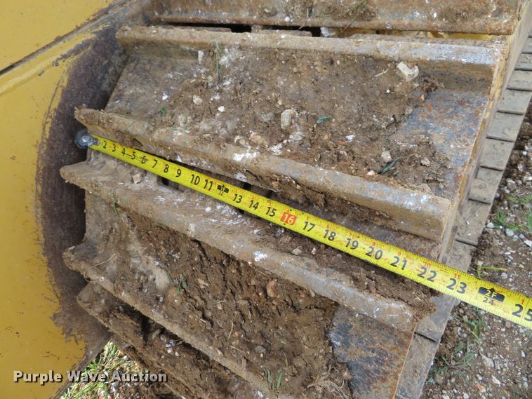 image for item DH1176 1997 Caterpillar 963B  trackloader