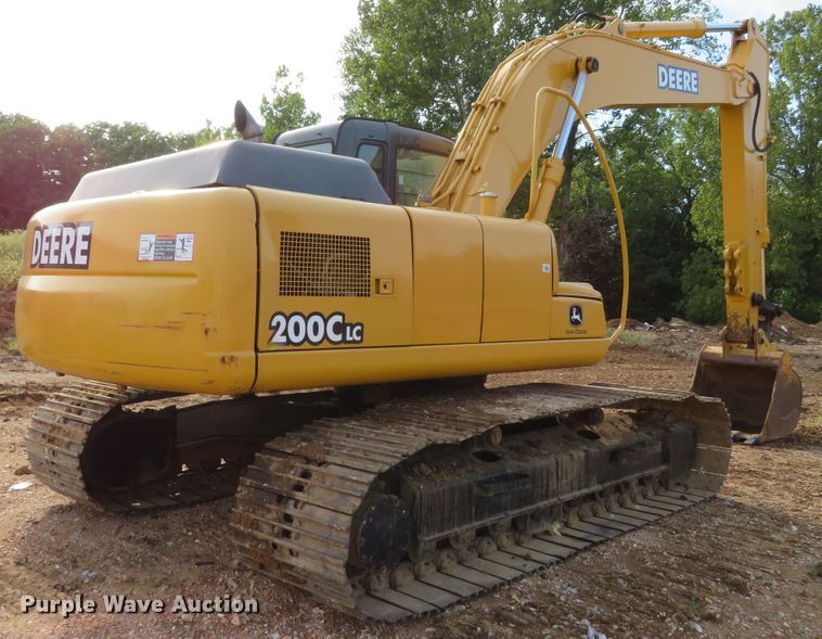 image for item DH1177 2007 John Deere 200C LC  excavator