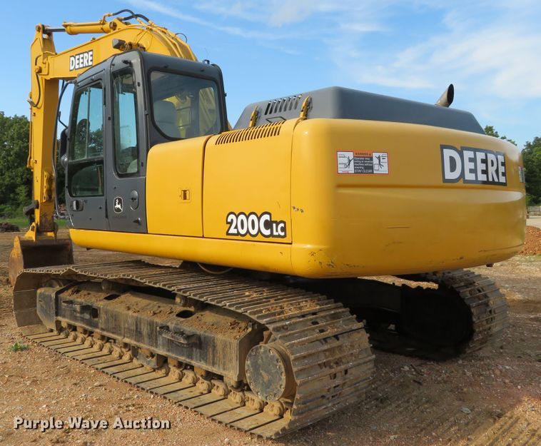 image for item DH1177 2007 John Deere 200C LC  excavator