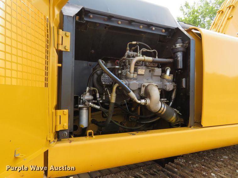 image for item DH1177 2007 John Deere 200C LC  excavator