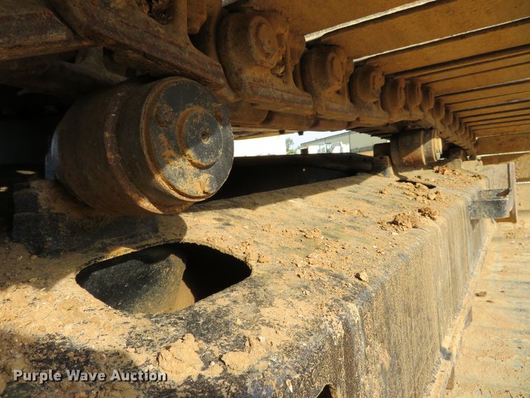 image for item DH1177 2007 John Deere 200C LC  excavator