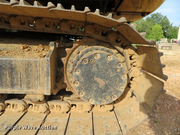 image for item DH1177 2007 John Deere 200C LC  excavator