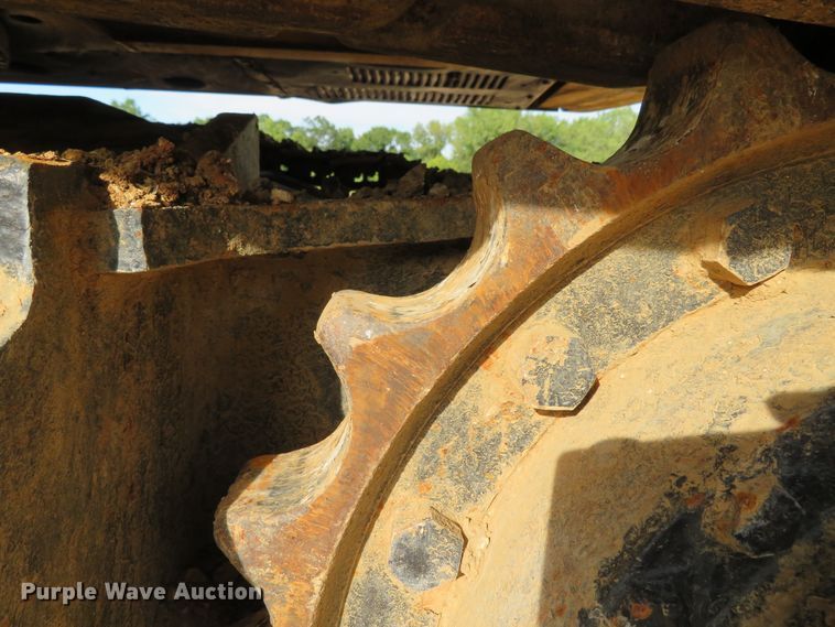 image for item DH1177 2007 John Deere 200C LC  excavator