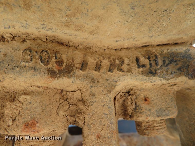 image for item DH1177 2007 John Deere 200C LC  excavator