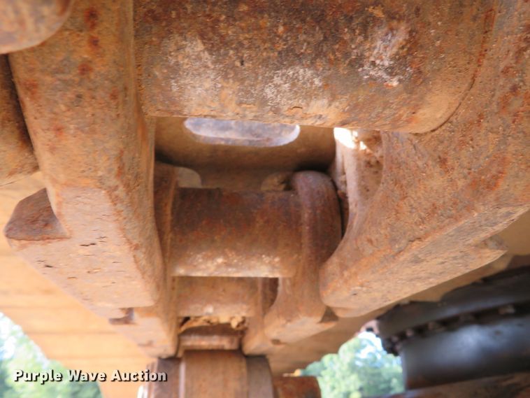 image for item DH1177 2007 John Deere 200C LC  excavator