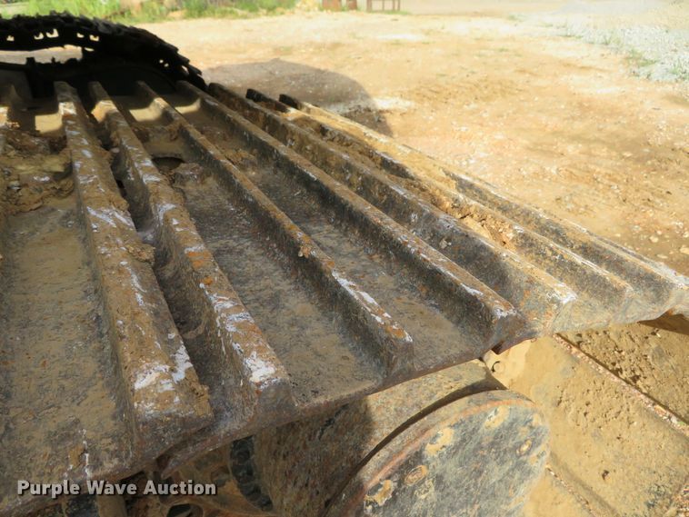 image for item DH1177 2007 John Deere 200C LC  excavator