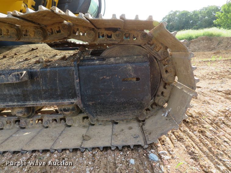 image for item DH1177 2007 John Deere 200C LC  excavator