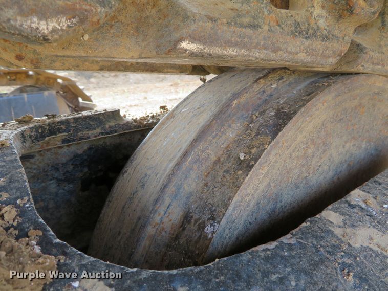 image for item DH1177 2007 John Deere 200C LC  excavator