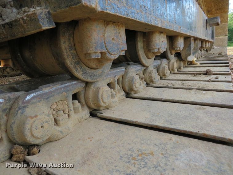 image for item DH1177 2007 John Deere 200C LC  excavator