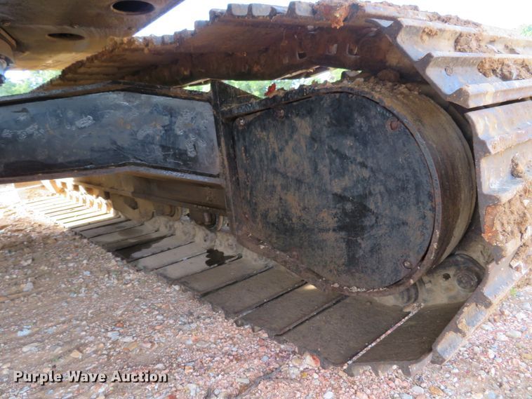 image for item DH1177 2007 John Deere 200C LC  excavator