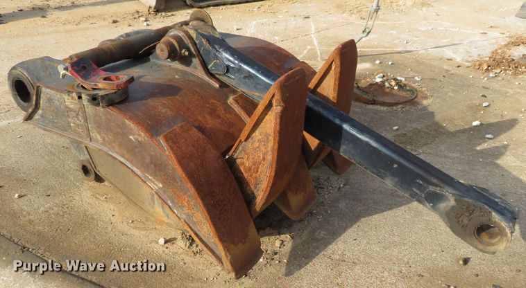 image for item DH1177 2007 John Deere 200C LC  excavator