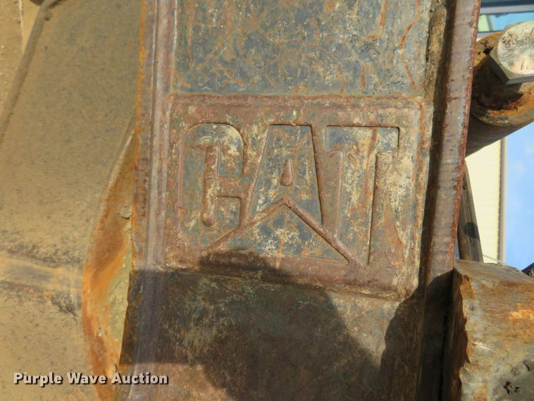 image for item DH1177 2007 John Deere 200C LC  excavator